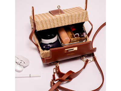 クロスボディストロハートバッグ ホースイタリージャパンジャストバッグキッドパースラージマイクロ